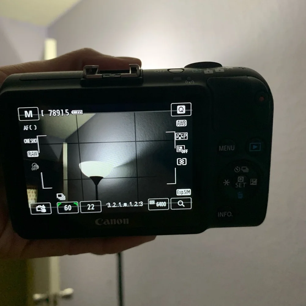 Canon Eos M2